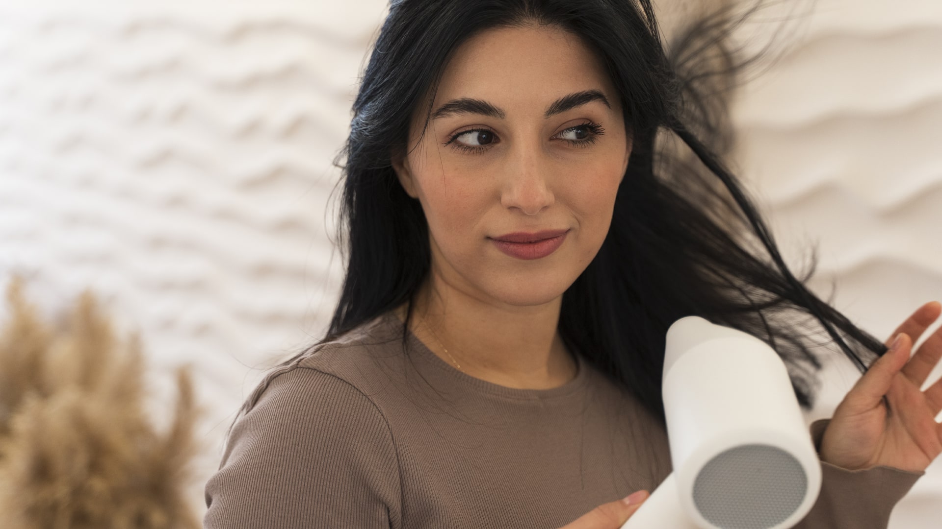 À Vos Sèche-cheveux : Le Guide Du Brushing Parfait Fait Maison | Elle ...